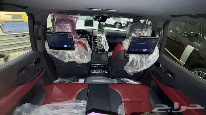 تويوتا لاندكروزر VXR بريمي مستخدم موديل 2023 6