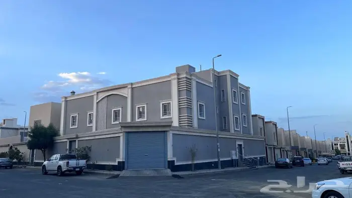 للبيع عمارة سكنية فاخرة ومميزة في خميس مشيط 3