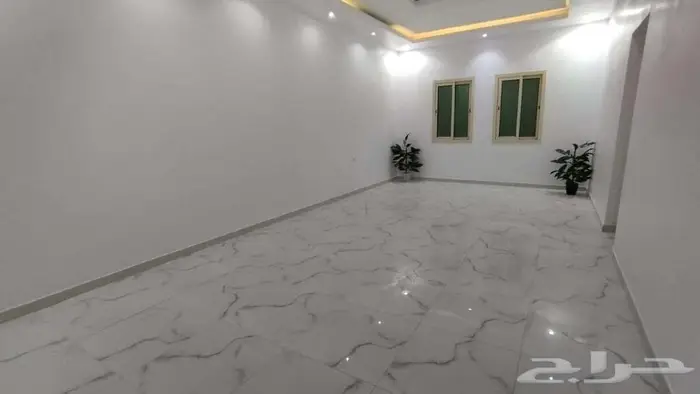 فيلا دبلكس للبيع حي الضاحيه العاشر ب مليون 14