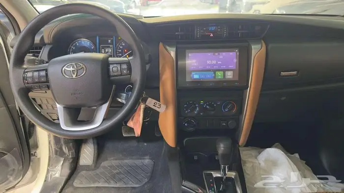 تويوتا فور شنر ستاندر gx2 2025 بسعر مميز 8