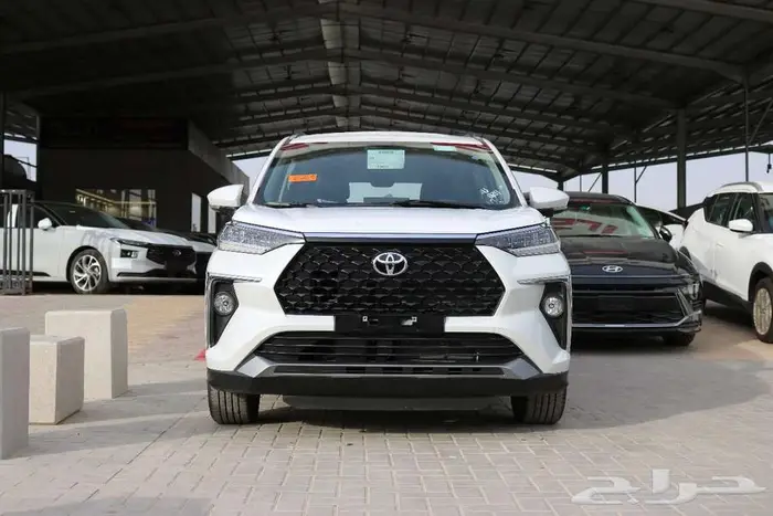 تويوتا فيلوز 2025 متوفر جميع الالوان كاش _ اقساط 2