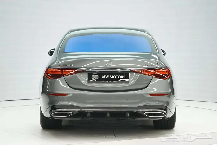 مرسيدس S 500 موديل 2025 أصفار خليجي رمادي فاتح أحمر 4