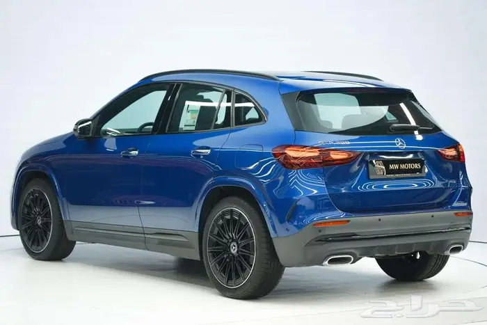 مرسيدس GLA 200 موديل 2024 أصفار خليجي أزرق أسود 3