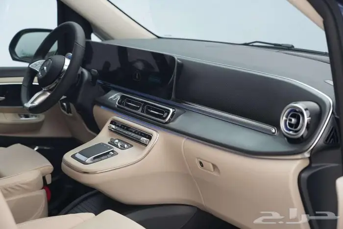 مرسيدس V 300 AMG موديل 2025 أصفار خليجي أزرق أبيض 8