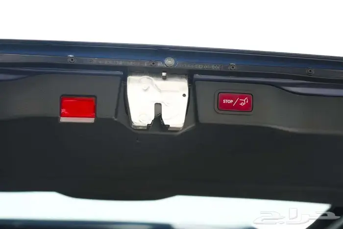 مرسيدس V 300 AMG موديل 2025 أصفار خليجي أزرق أبيض 17
