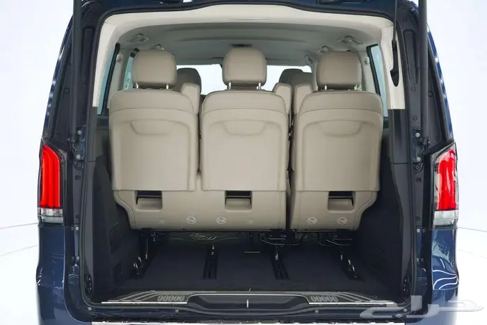 مرسيدس V 300 AMG موديل 2025 أصفار خليجي أزرق أبيض 16