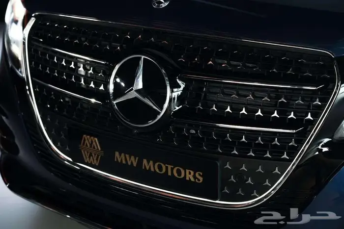مرسيدس V 300 AMG موديل 2025 أصفار خليجي أزرق أبيض 19