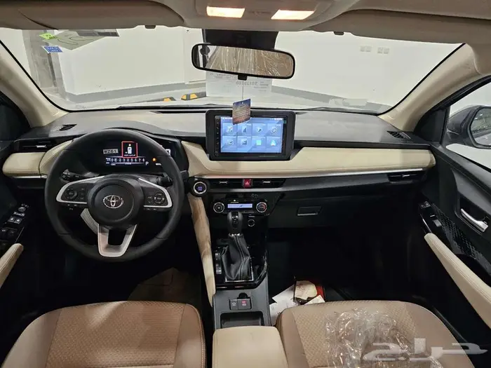 تويوتا يارس فل YX موديل 2026 12