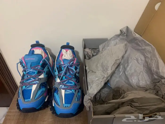 شوز ماركة بلنسياقا BALENCIAGA اصلي 2