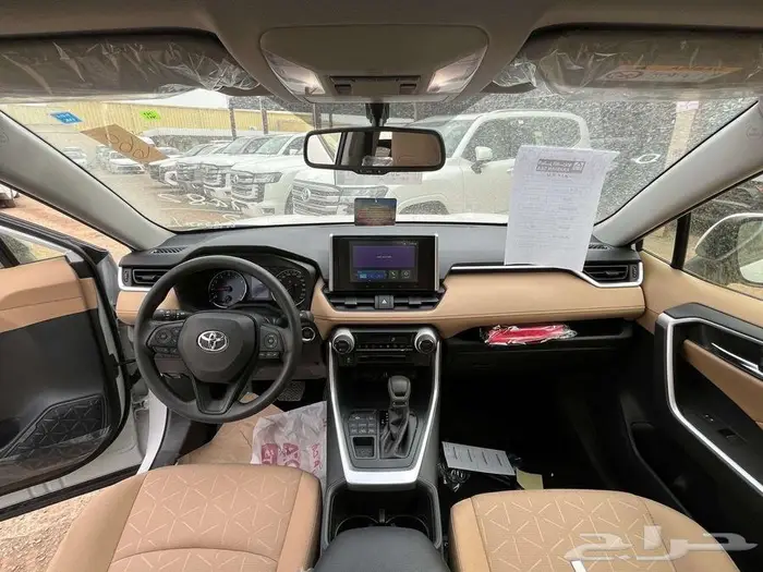 تويوتا راف فور XLE 2025 نقد و تقسيط 4