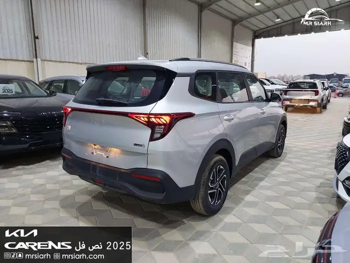 كيا كارينز نص فل gls 2025 4