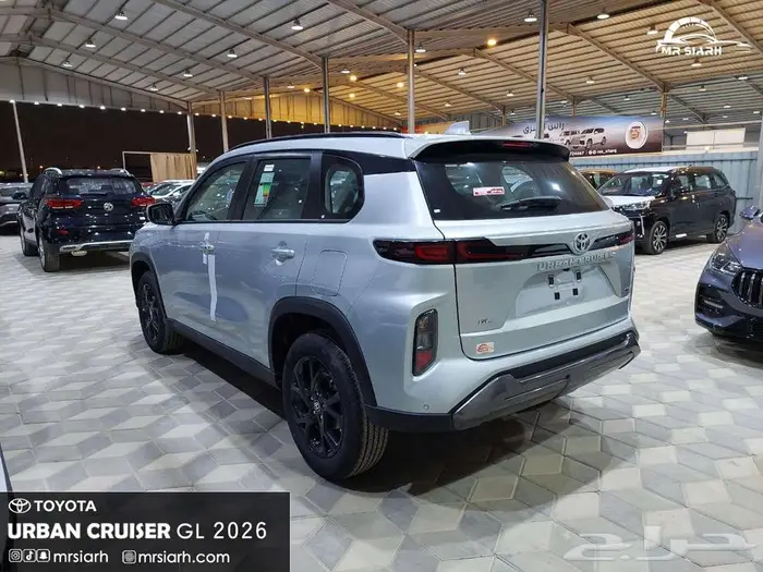 تويوتا اوربان كروز ستاندر 2026 4