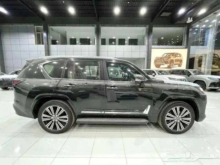 لكزس LX 600 BB سعودي 2025 ( ابيض - اسود - تيتانيوم ) 4