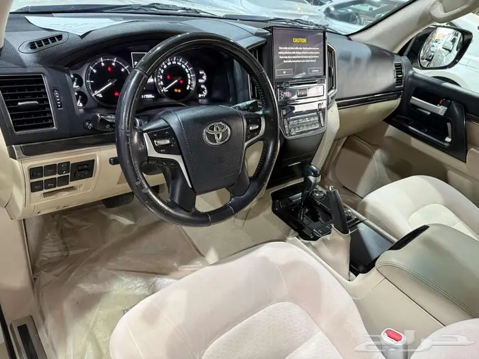 تويوتا GXR لاندكروزر 2020 جراند تورنج عداد 117 ألف 5