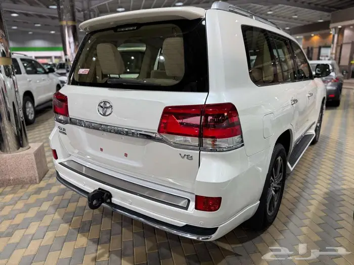 تويوتا GXR لاندكروزر 2020 جراند تورنج عداد 117 ألف 12