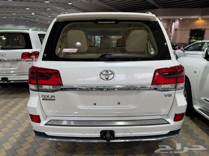 تويوتا GXR لاندكروزر 2020 جراند تورنج عداد 117 ألف 13