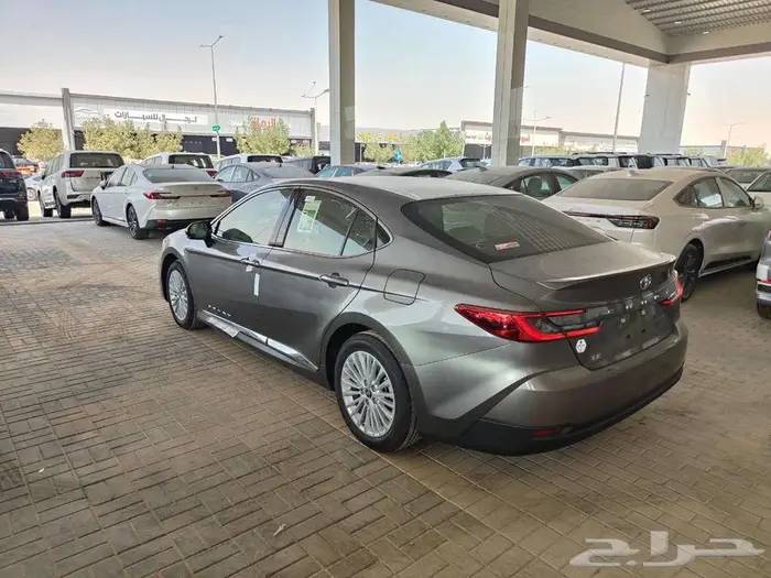 تويوتا كامري LE بنزين 2025 سعودي 11