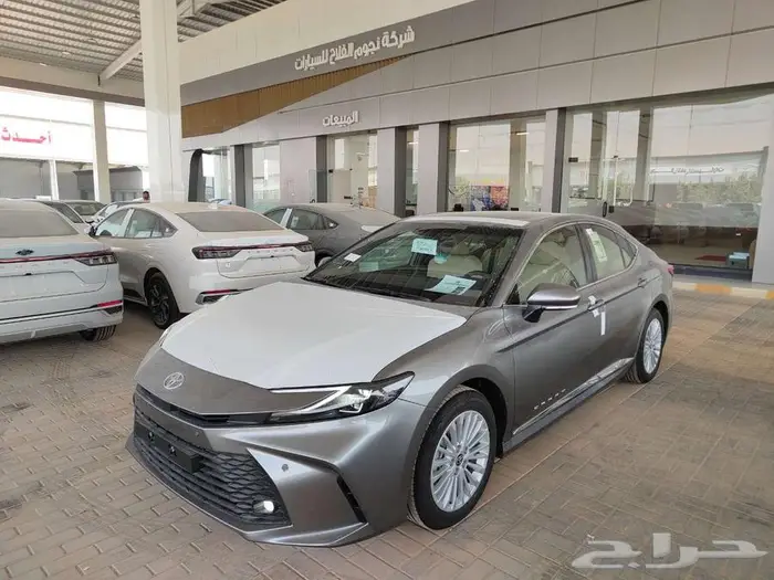 تويوتا كامري LE بنزين 2025 سعودي 1