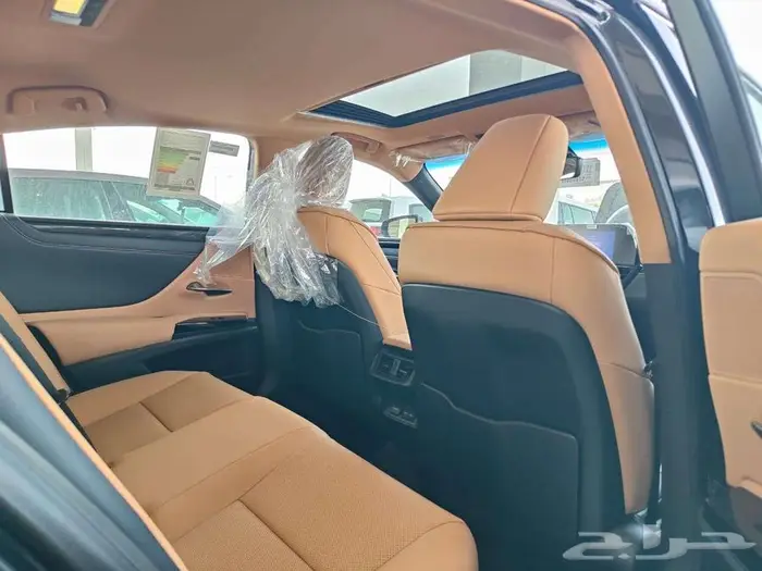 لكزس ES 250 AA ستاندر 2025 سعودي 9