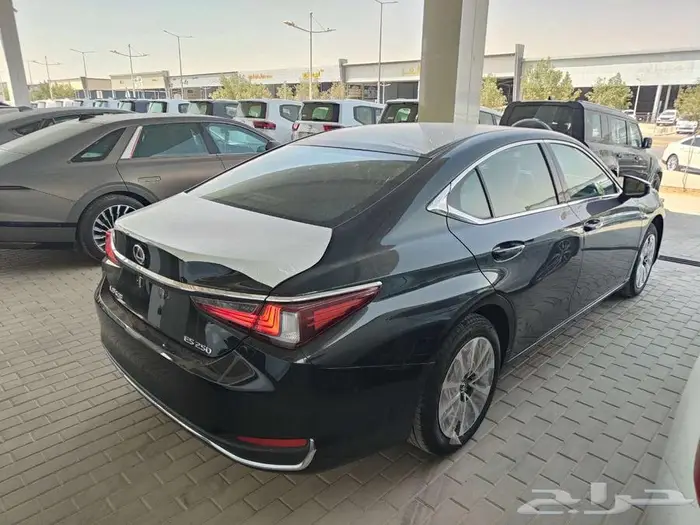 لكزس ES 250 AA ستاندر 2025 سعودي 11
