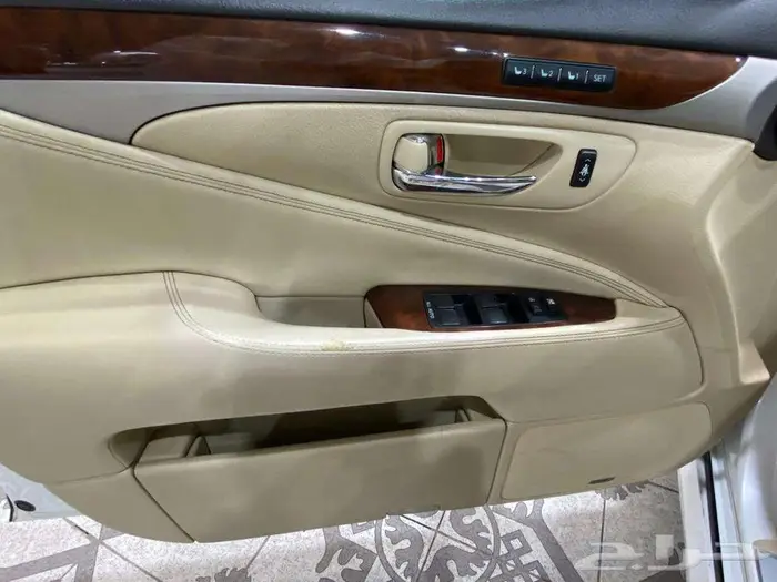 لكزس LS460 2015 26