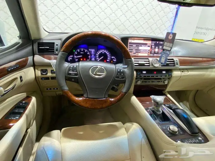 لكزس LS460 2015 22