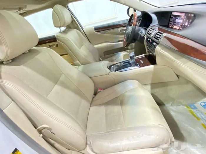 لكزس LS460 2015 33