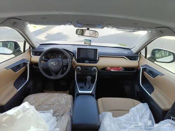 تويوتا راف فور LE بنزين دفع رباعي 2025 4