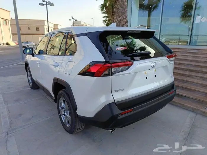تويوتا راف فور LE بنزين دفع رباعي 2025 7