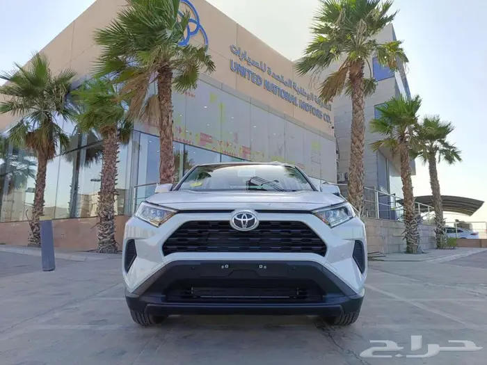 تويوتا راف فور LE بنزين دفع رباعي 2025 0