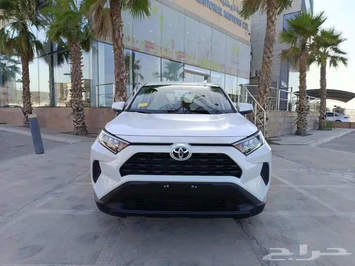 تويوتا راف فور LE بنزين دفع رباعي 2025 1