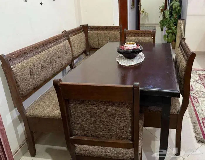 طاولة طعام وكراسى 0