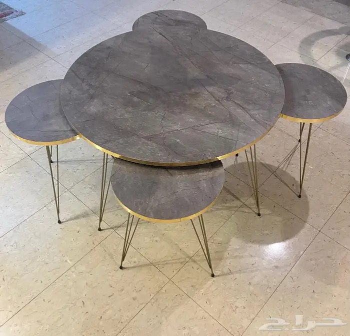 طاولات خدمه مع اساسية 0