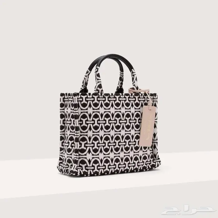 للبيع 500 ريال شنطة ماركة Coccinelle استعمال نظيف 1
