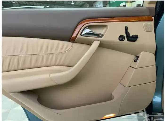 مرسيدس S300 موديل 2002 (مخزنة) العداد 61 ألف بحالة الوكالة . 12