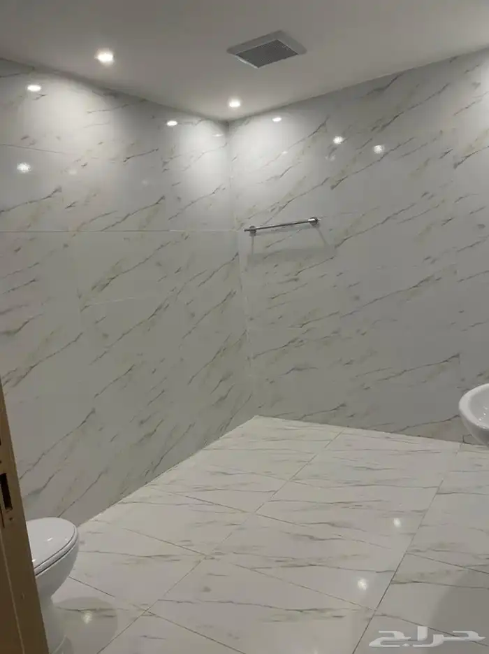 فيلا للايجار بحي السد 13