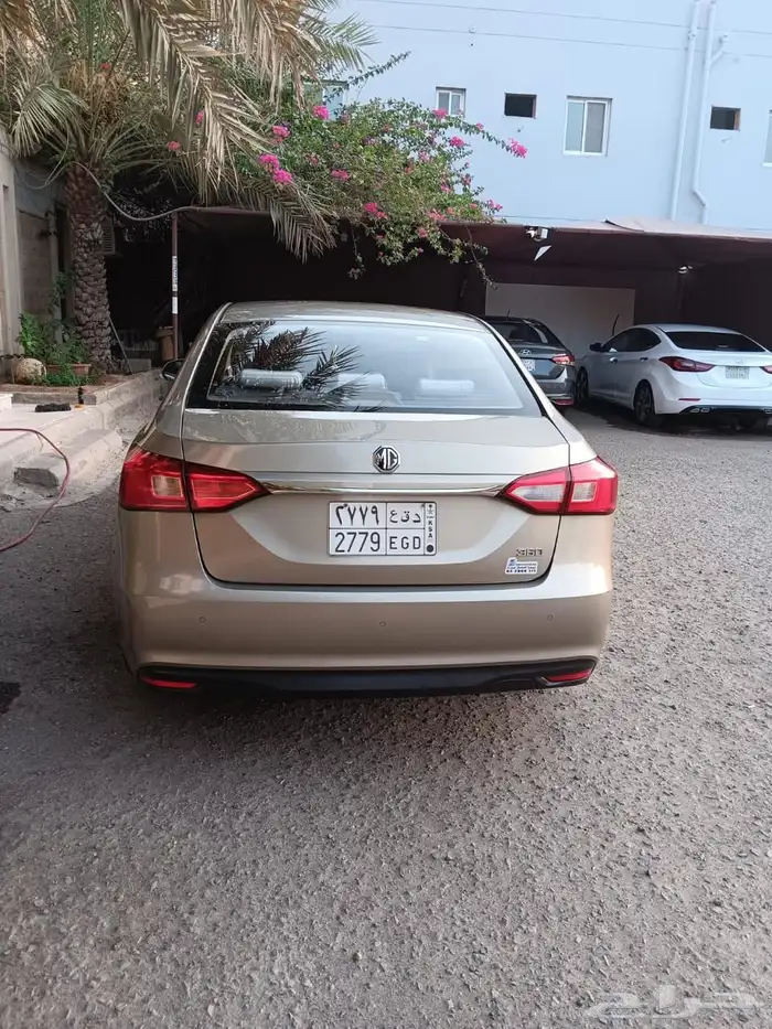 ام جي موديل 2018 سيدان 2