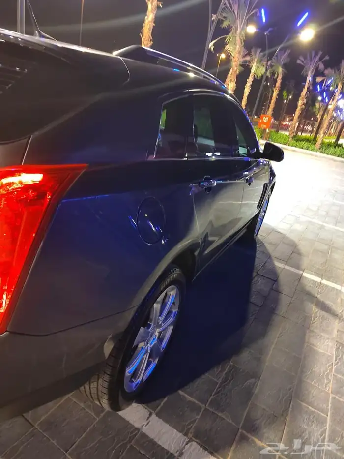 كاديلاك SRX 2013 4