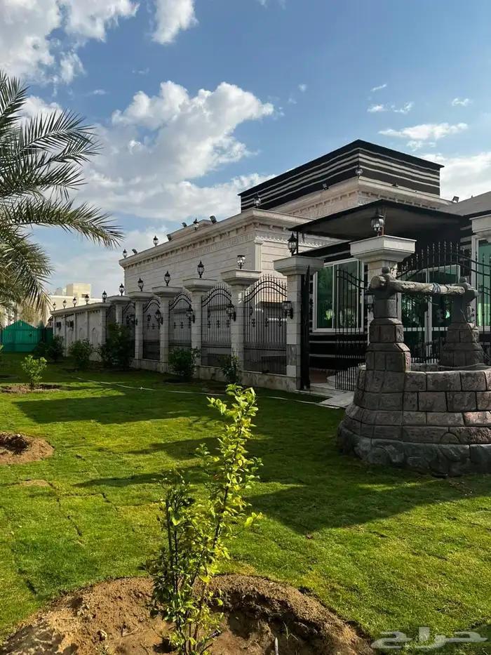 فيلا فاخرة للبيع في جدة حي الأمير فواز الشمالي مساحة 900م 0