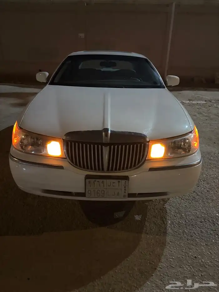 لنكن تاون كار سعودي موديل 2001 8