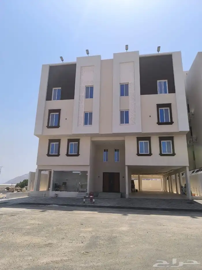 عماره كامله للبيع 7 شقق مكة حي الصفوه 1
