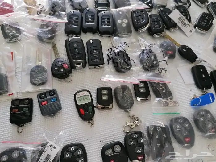 محل مفاتيح سيارات ريموتات فتح ابواب خشب 8