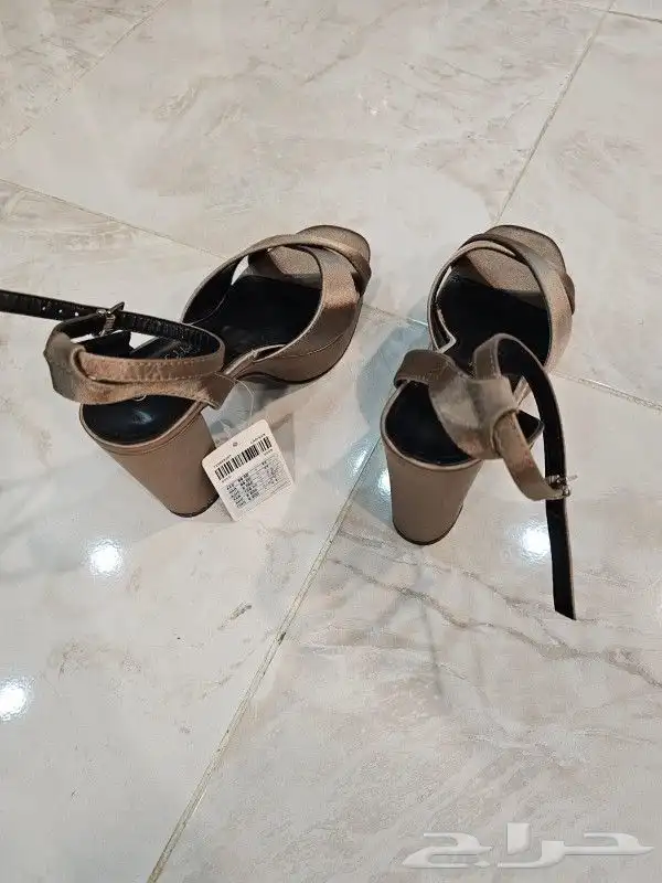 حذاء نسائي مقاس 40 2