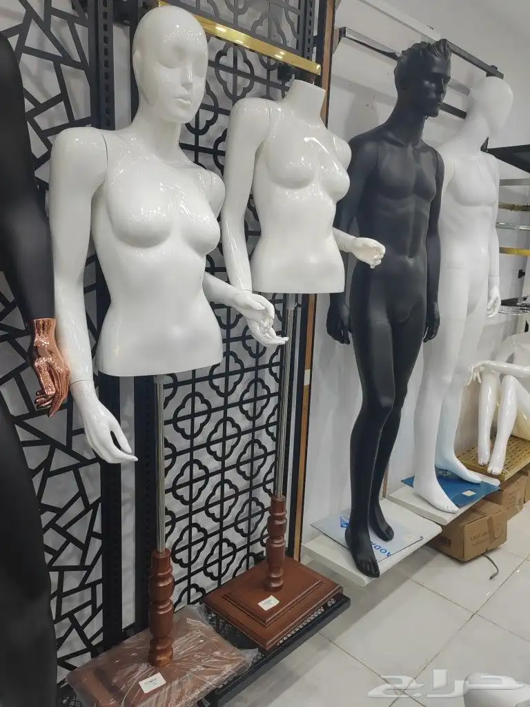 مجسمات منيكان رجالي ونسائي واطفال 1