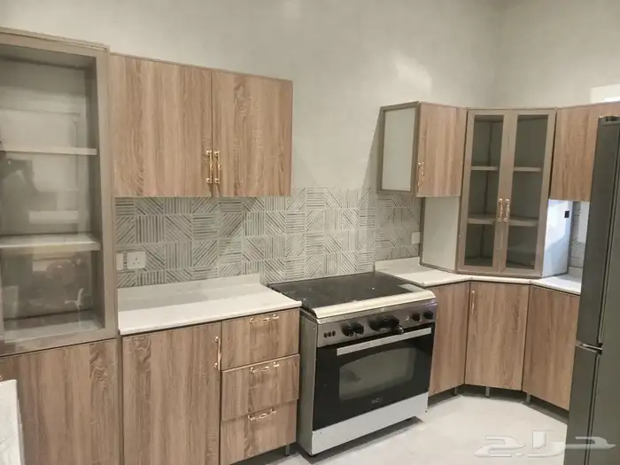 معلم فني فك وتركيب جميع انواع المطابخ الجاهزه والتفصيل 0