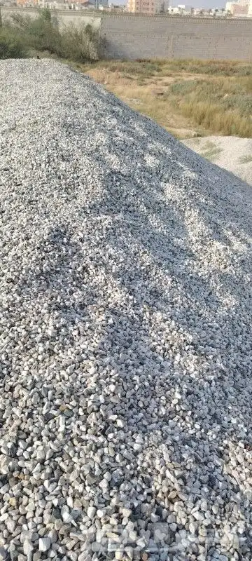 بحص ابيض ثلجي ناعم زينه للحدائق والبيوت والمقاهي والااستراحا 1