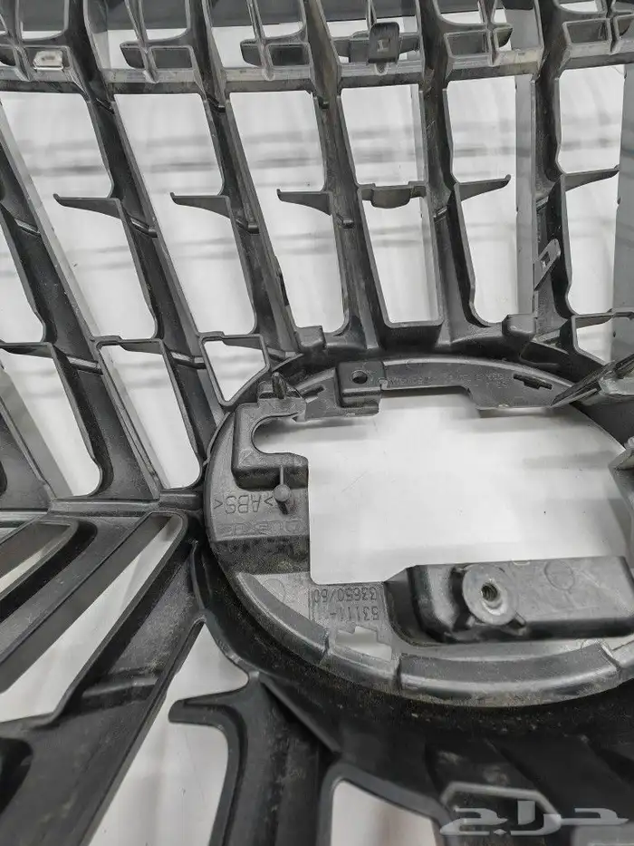 شبك لكزس ES الجديد 2024 3