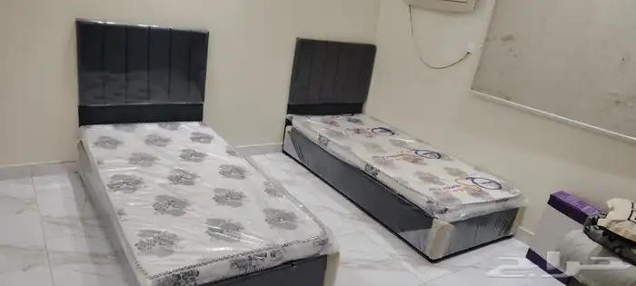 سرير حديد مرتبه مخده بطانيه لحاف 1
