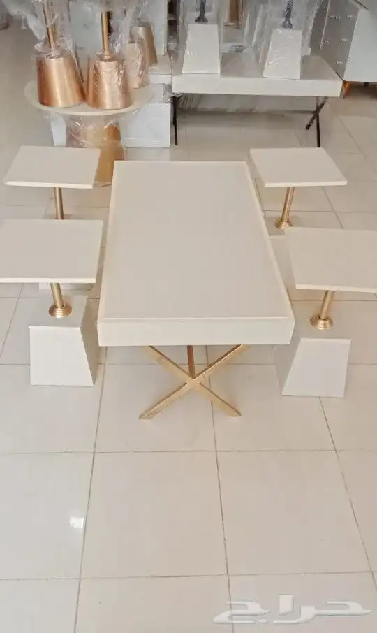 طقم طاولات حديدذهبي على خشب مكون من5قطع يتوفراكثرمن لون 0