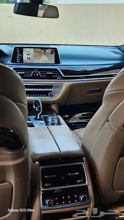 BMW 740i 2017اعلى المواصفات اند فجول 26